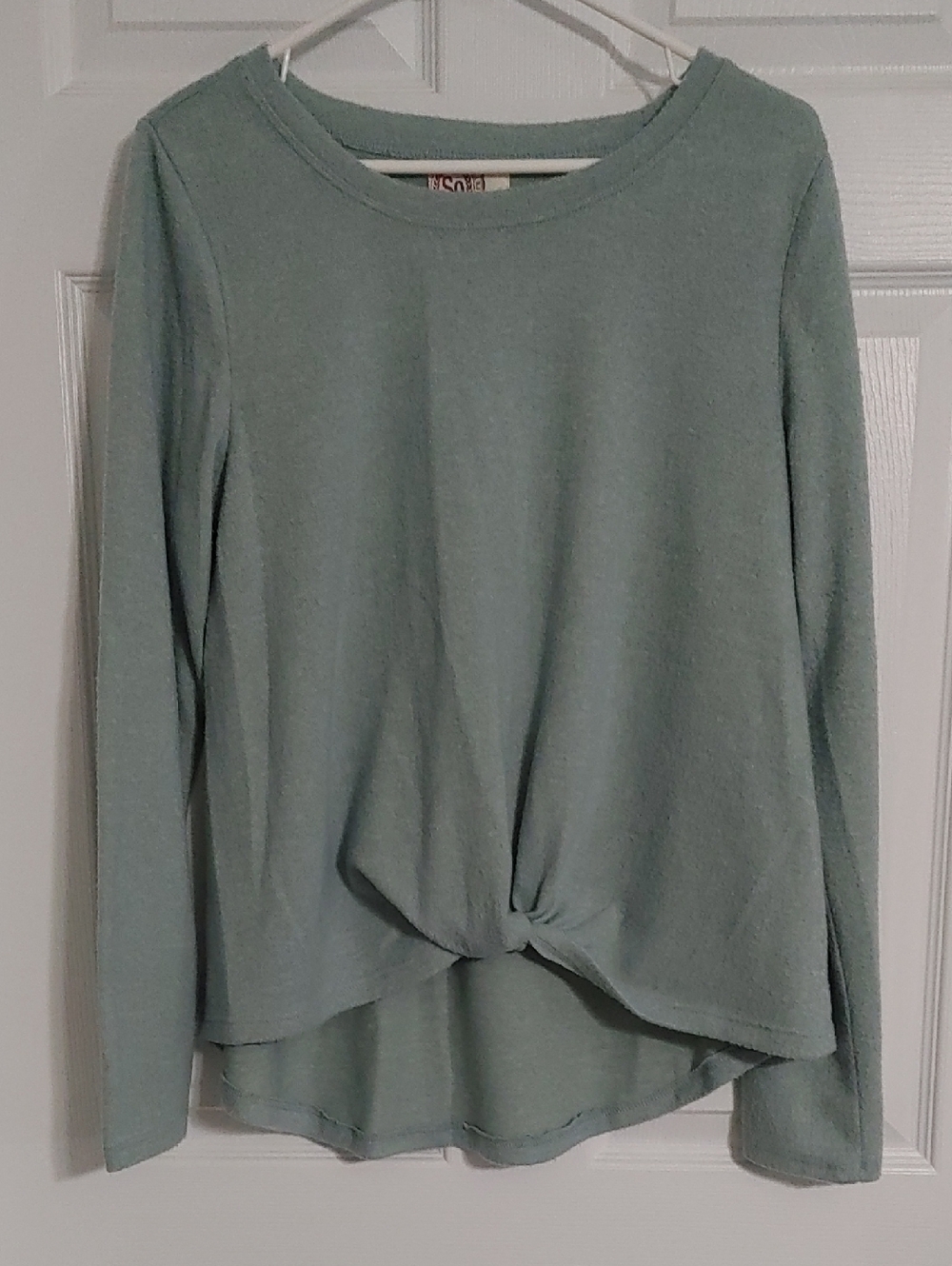 SO Sage Green Long Sleeve Knot Front Tee Size Large